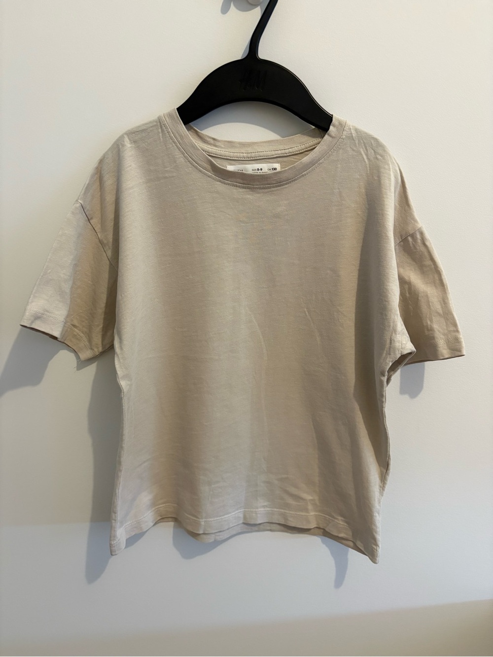 Zara Kids Short-Sleeve Tee in Light Beige